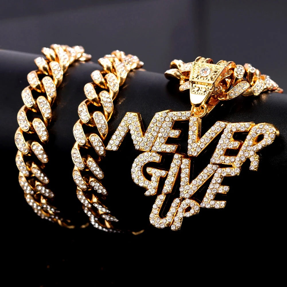 Pingente Never Give Up